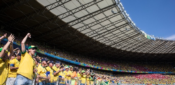 Torcida mineira durante a partida Brasil e Chile, na Copa 2014 - Eduardo Knapp/Folhapress