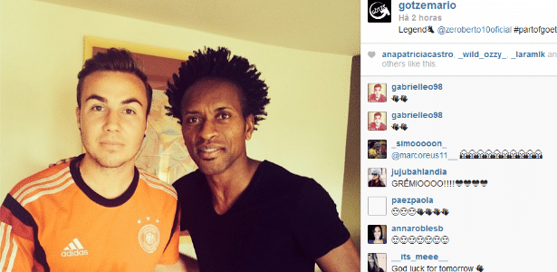 Perfil oficial de Mario Götze no Instagram, em foto com Zé Roberto, que foi tietado na concentração da seleção