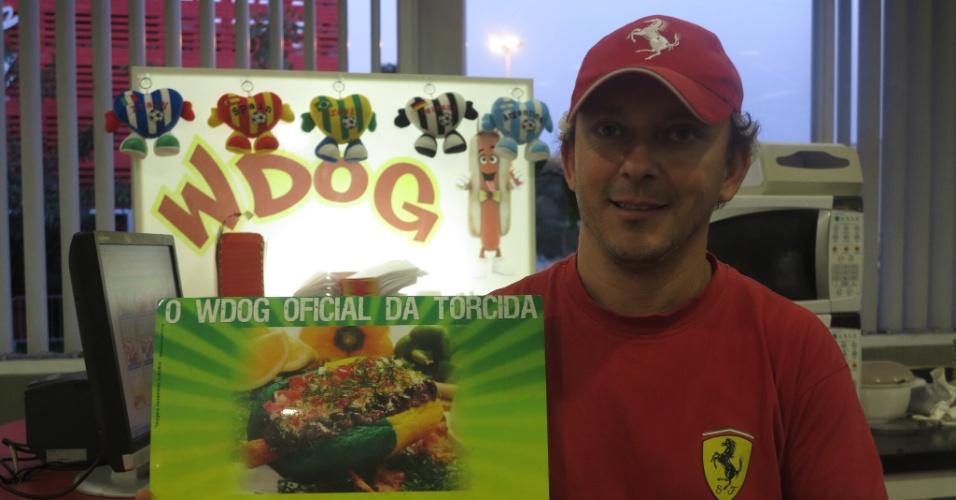 Quiosque WDog, no metrô Itaquera, aposta na onda dos hot-dogs temáticos e faz cardápio especial para as quartas de final da Copa do Mundo