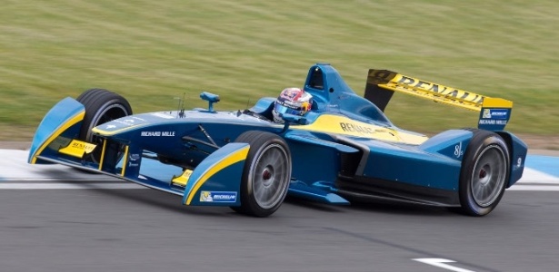 O suíço Sebastian Buemi teve o melhor desempenho no primeiro teste da categoria Fórmula E, na Inglaterra - Divulgação