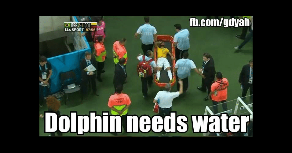 "Golfinho precisa de água". Internautas brincam que Neymar 'só mergulha'