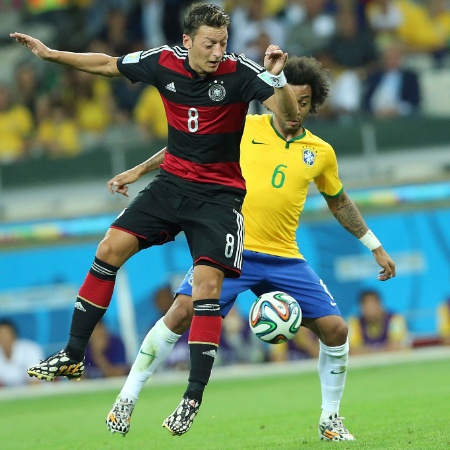 Özil foi campeão mundial em 2014 e esteve em campo no histórico 7 a 1 com o Brasil - Flávio Florido/UOL