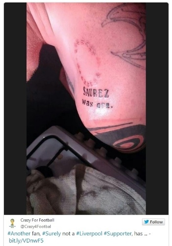 Torcedor tatua a mordida de Suárez em seu ombro