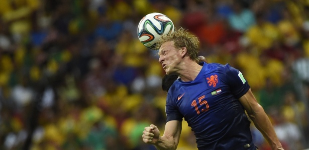 Kuyt esteve na Copa do Mundo e participou da vitória holandesa sobre o Brasil - AFP PHOTO / ODD ANDERSEN
