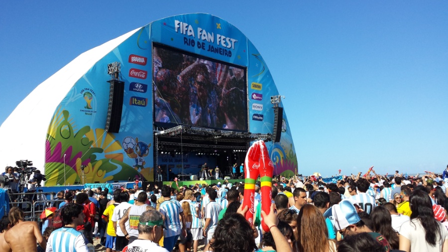 Telão em Fan Fest de Copacabana já está pronto para transmitir a final da Copa do Mundo - Vinícius Castro/UOL