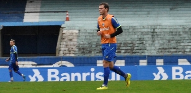 Lucas Coelho é destaque e faz três gols em treinamento do Grêmio que termina com goleada - Marinho Saldanha/UOL