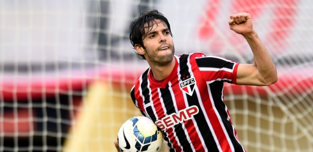 Kaká estreou pelo São Paulo em derrota por 2 a 1 para o Goiás e fez o gol da equipe tricolor - Getty Images