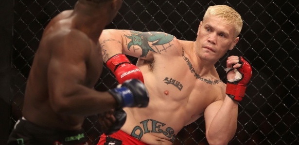 Joe Riggs voltaria ao UFC em Brasília se não tivesse dado em tiro acidental na mão - Christian Petersen/Getty Images