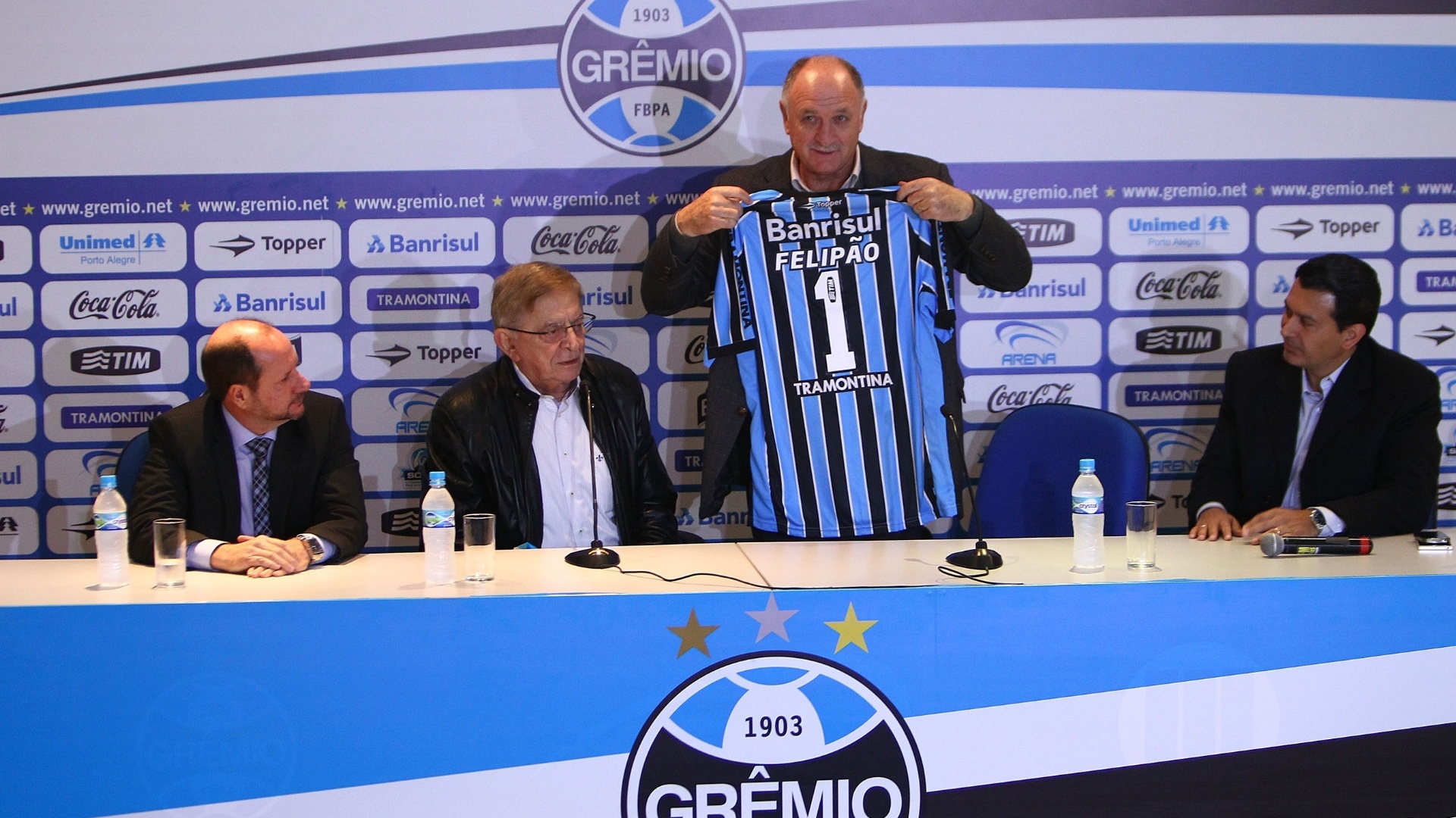 30.07.2014 - Felipão é apresentado como novo técnico do Grêmio