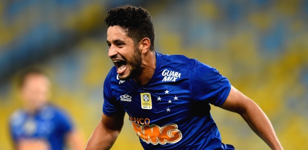 Zagueiro Léo teve um ano de destaque no Cruzeiro e está na mira do Sporting, de acordo com o jornal A Bola - Buda Mendes/Getty Images
