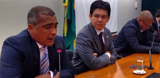 Romário e Alex se uniram para fazer campanha contra votação da LRFE, que não entrará na pauta da Câmara nesta terça-feira - Romário/Oficial