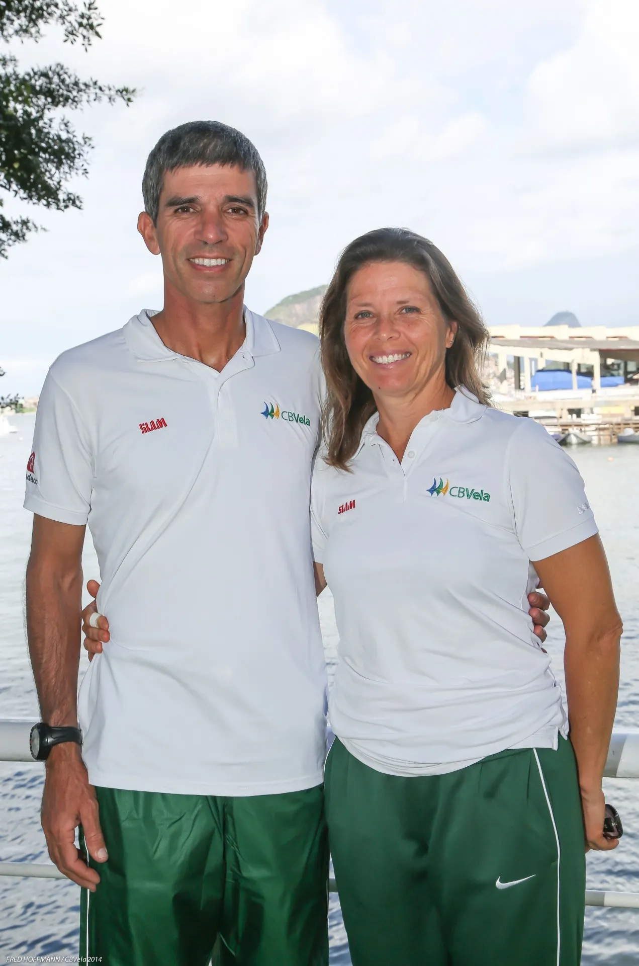 Cacau Swan e Clinio de Freitas, dupla brasileira que busca vaga olímpica na classe Nacra 17 da vela - Fred Hoffmann/CBVela