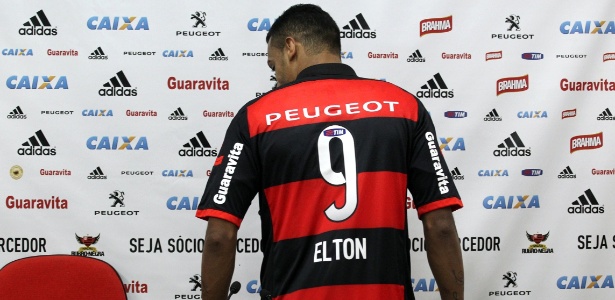 Com a camisa de número 9, o atacante Elton deve estrear em breve pelo Flamengo - Gilvan de Souza/Flamengo