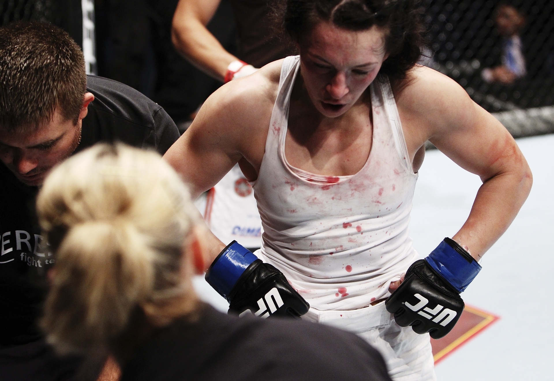 Milana Dudieva venceu sua luta, mas o resultado por pontos foi muito polêmico - Mitch Viquez/Zuffa LLC/Zuffa LLC via Getty Images