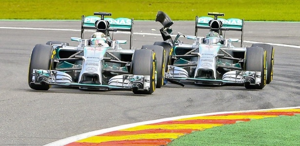 Toque entre os pilotos da Mercedes marcou o GP da Bélgica do ano passado - SRDJAN SUKI/EFE