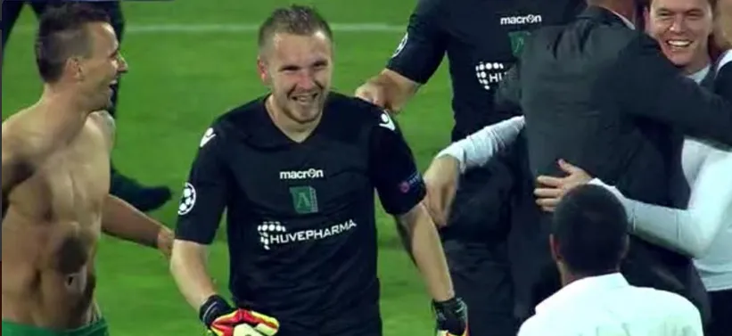 Moti, zagueiro, virou goleiro, pegou dois pênaltis e colocou os búlgaros do Ludogorets na Liga dos Campeões - Reprodução