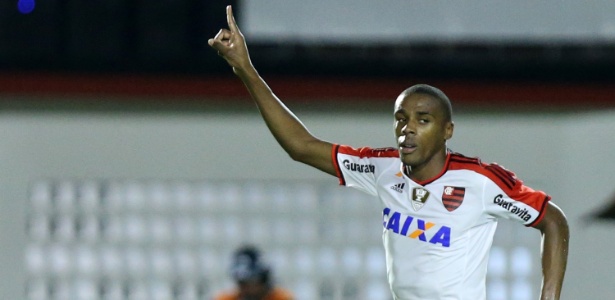 Marcelo (foto) renovou contrato por um ano com o Flamengo; João Paulo está fora - Felipe Oliveira/Getty Images