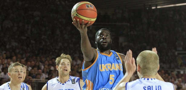 Eugene "Puff" Jeter é o destaque da Ucrânia no Mundial masculino de basquete  - EFE/Alfredo Aldai