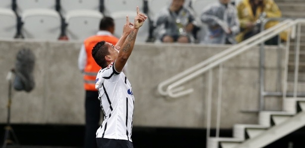 Ralf foi titular do Corinthians depois de 11 partidas sem atuar - Ernesto Rodrigues/Folhapress