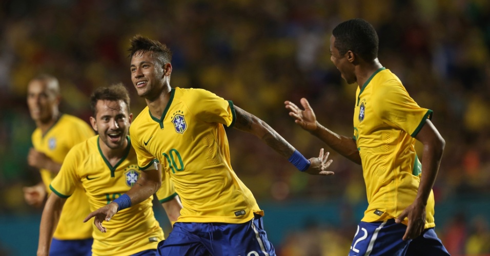 Neymar comemora gol contra a Colômbia