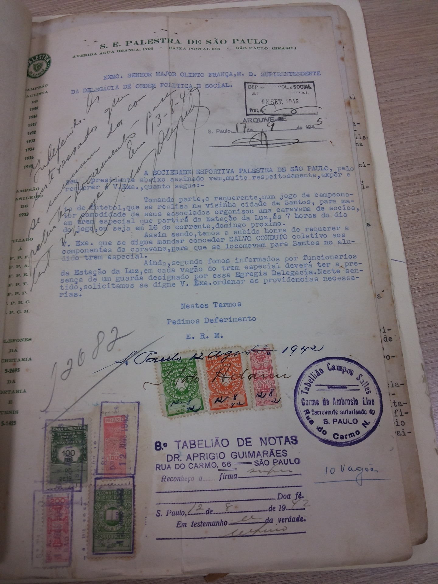 Documento em que a diretoria do Palestra São Paulo pede autorização para seus sócios irem de trem para Santos assistir a jogo do time - Ricardo Perrone/UOL