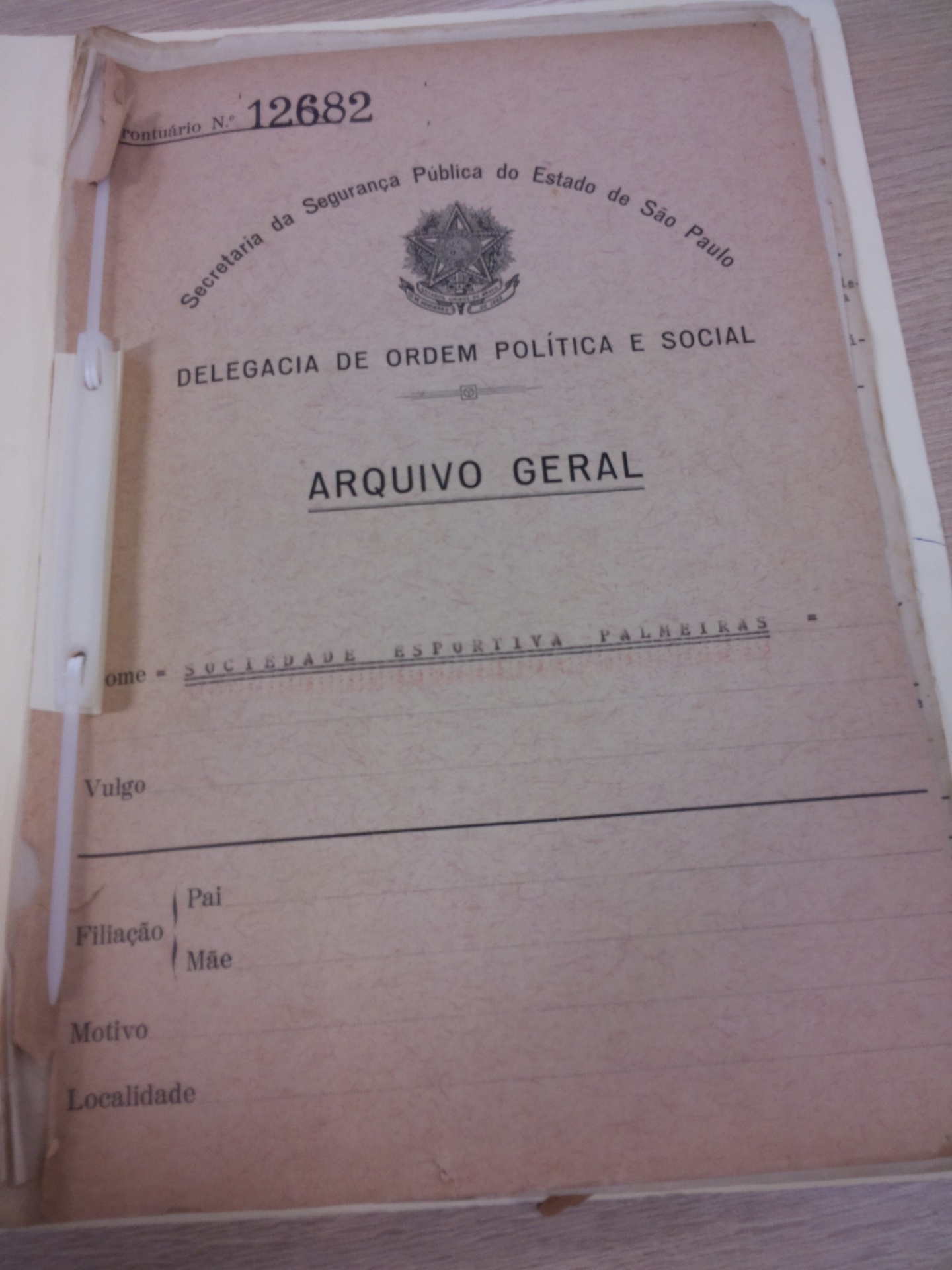 Pasta com informações sobre o Palmeiras no arquivo do Dops - Ricardo Perrone/UOL