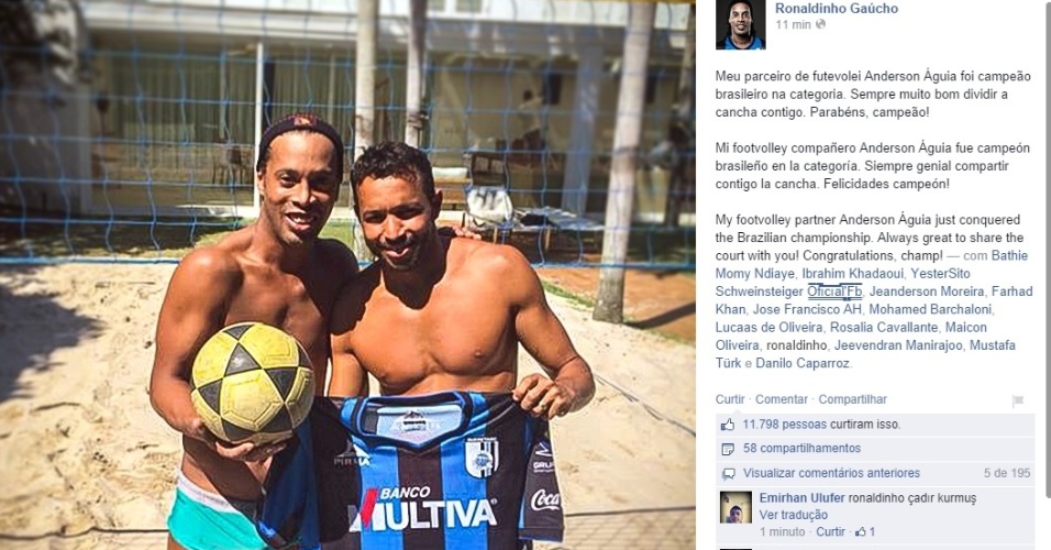 16. set. 2014 - Ronaldinho Gaúcho joga futevôlei no México