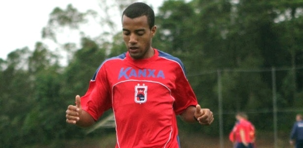 O lateral-esquerdo Breno, que estava no Paraná Clube, foi contratado pelo Cruzeiro - Paraná Clube/Divulgação