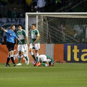 Jogadores do Palmeiras lamentam gol do Flamengo pelo Brasileirão - Ernesto Rodrigues/Folhapress