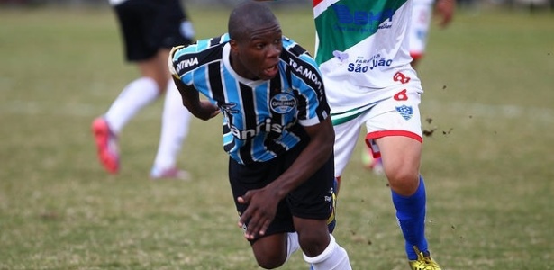 Lincoln, do Grêmio, tem apenas 15 anos, joga no Sub-17 e foi chamado para seleção - Rodrigo Fatturi/Divulgação/Grêmio