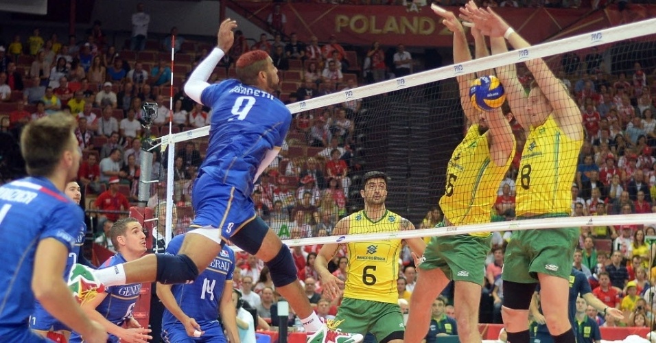 Francês do vôlei repete Anelka e é expulso da seleção por indisciplina -  07/10/2010 - UOL Esporte - Vôlei