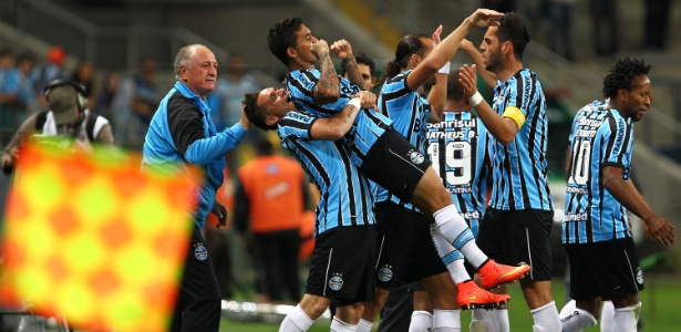 O Grêmio precisa vencer para atingir meta de pontos em jogos fora - Lucas Uebel/Getty Images