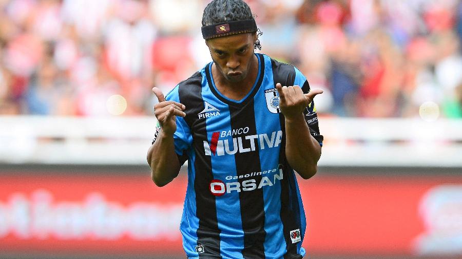 Ronaldinho comemora seu primeiro gol pelo Querétaro no futebol mexicano - Xinhua/Adrián Macías/MEXSPORT