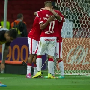 Inter fez 1 a 0 no primeiro tempo com gol de Aranguiz - Divulgação
