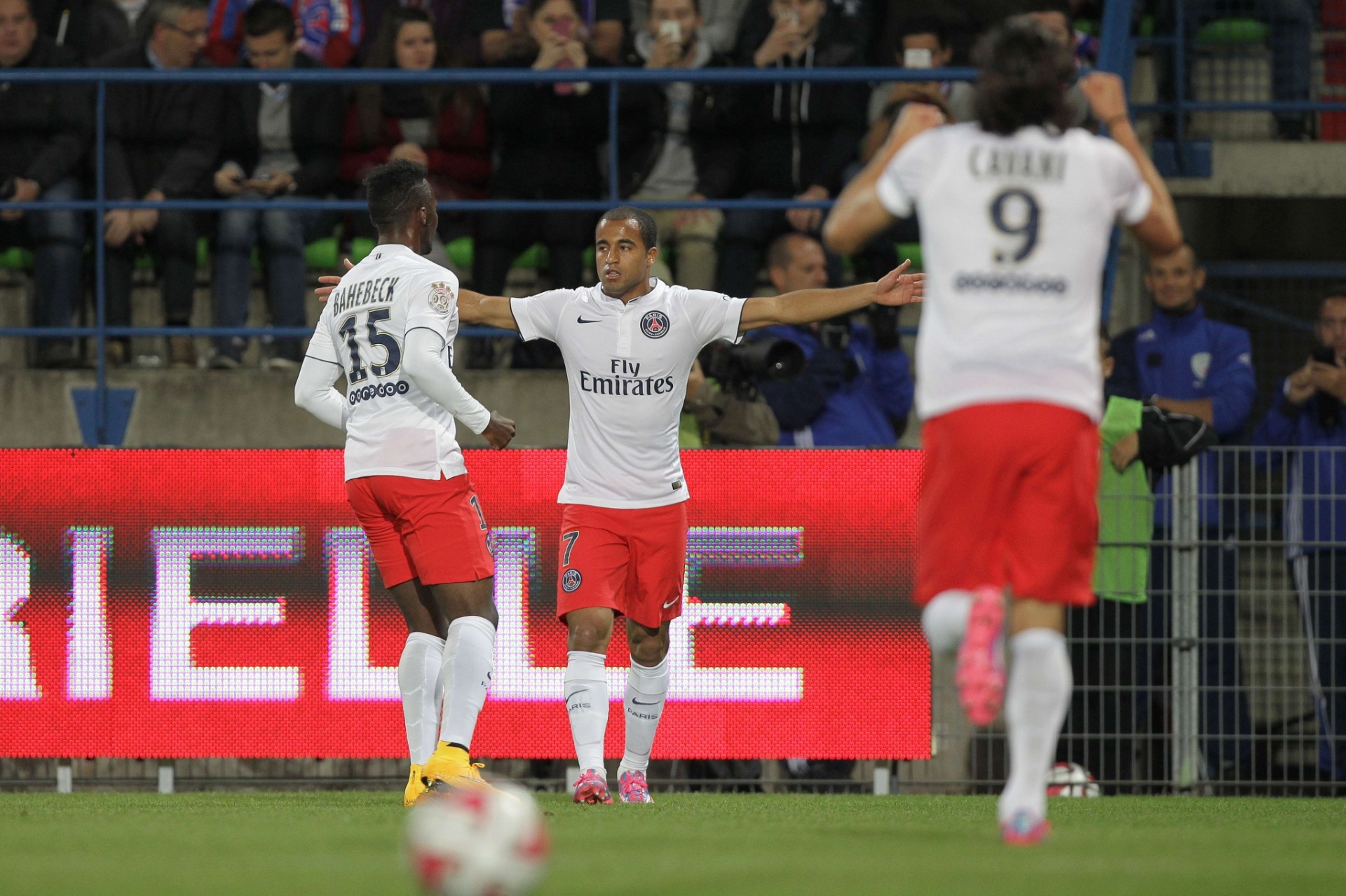 Lucas comora seu gol pelo PSG - CHARLY TRIBALLEAU / AFP