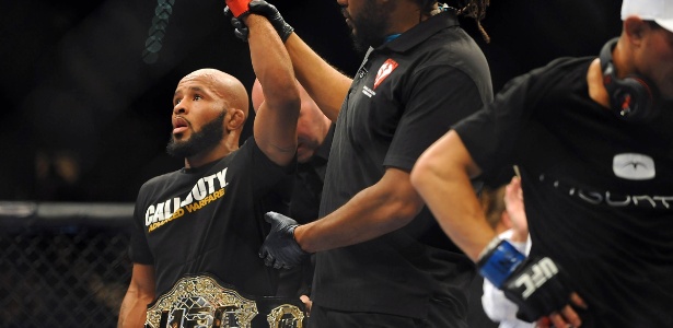 Demetrious Johnson reclamou da decisão do UFC de colocar vencedor do TUF para enfrenta-lo - USA Today