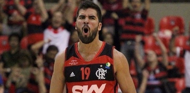 Armador Gegê comemora título do Flamengo no Mundial Interclubes basquete - Reprodução/Facebook