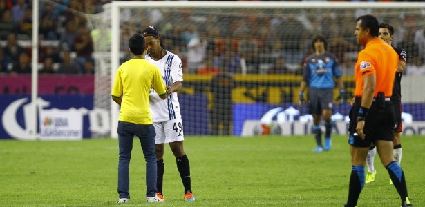 CAMISA QUERETARO-MEX – RONALDINHO GAUCHO – APRESENTACAO DO JOGADOR –  TEMPORADA 2014 – AUTOGRAFADA PELO CRAQUE – Play For a Cause