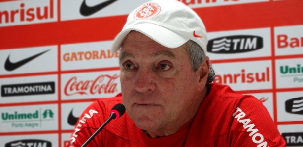 Técnico Abel Braga disse que encarar Santos com força máxima é melhor para o Inter - Jeremias Wernek/UOL