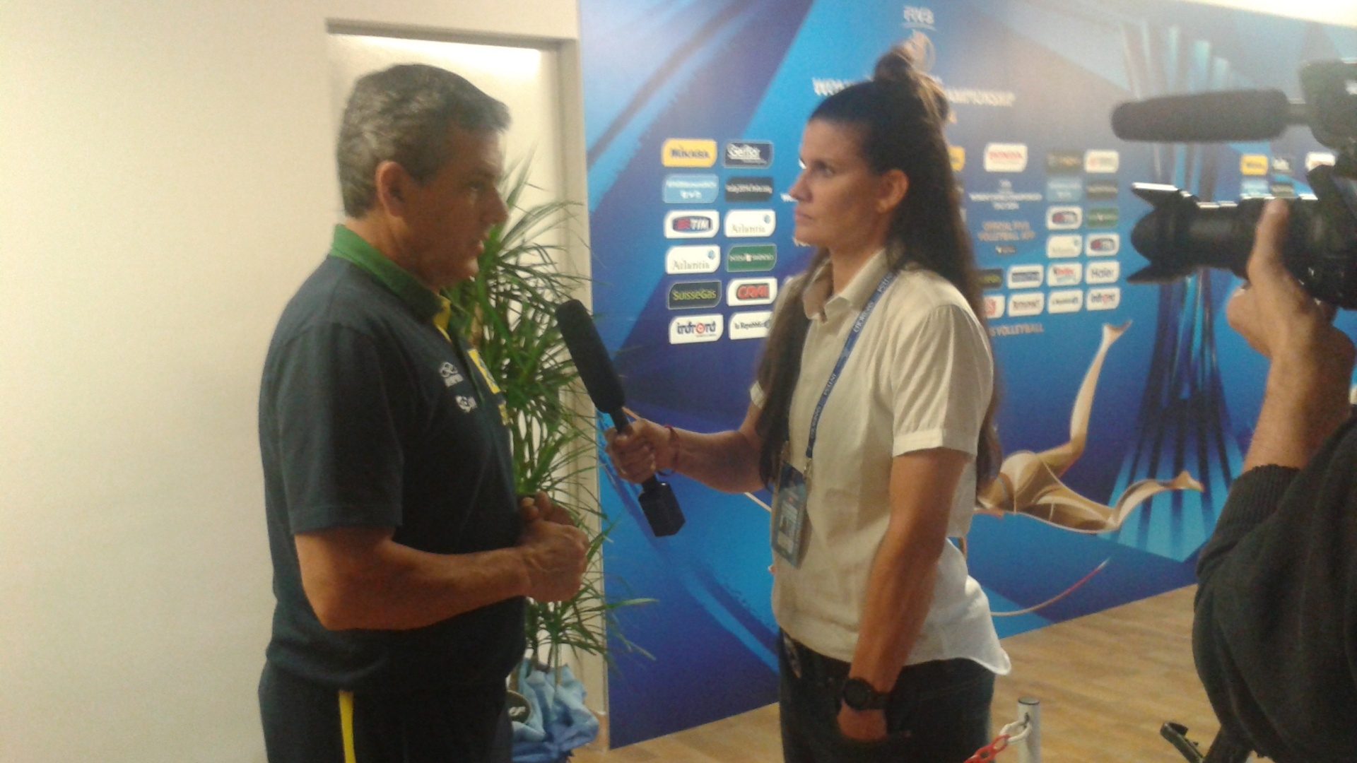 06. out. 2014 - Técnico José Roberto Guimarães fala com a imprensa 