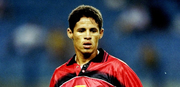 Iranildo jogou no Flamengo no final da década de 90 e fez pouco mais de 30 gols - Ben Radford /Allsport