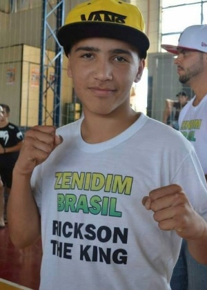 Rickson Zenidim, de 15 anos, já fez cinco lutas como profissional no MMA e gerou polêmica por conta da idade - Arquivo Pessoal - Arquivo Pessoal