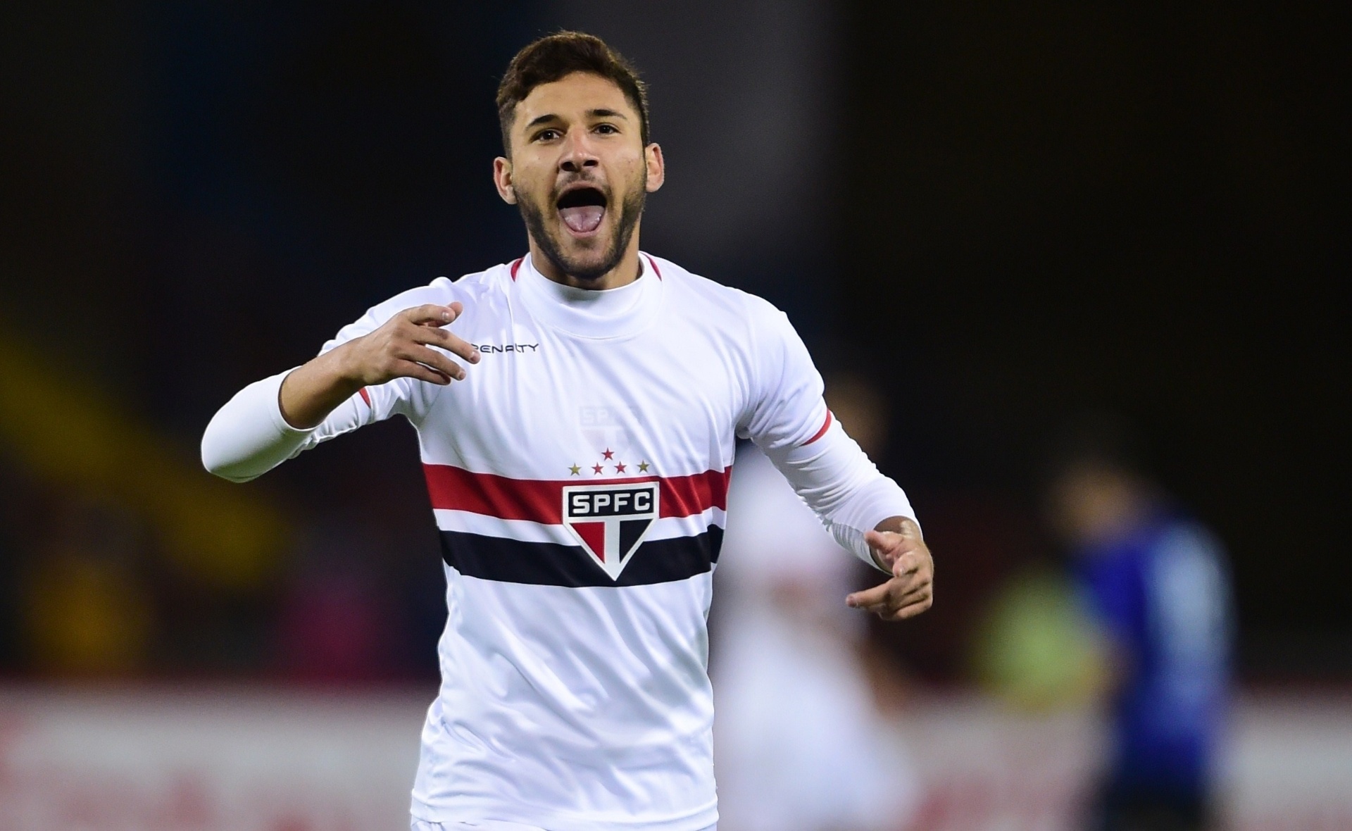 Boschilia marcou o gol que definiu a vitória do São Paulo contra o Huachipato - AFP PHOTO/MARTIN BERNETTI