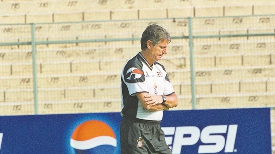 Candinho salvou o Corinthians do rebaixamento em 1997 - Eduardo Lazzarini