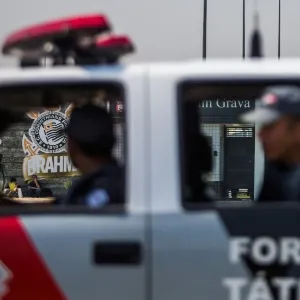 Polícia Militar chega ao CT do Corinthians para evitar violência da torcida - Apu Gomes/Folhapress