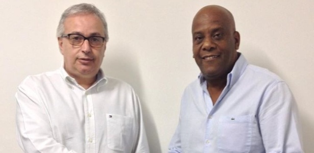 Roberto de Andrade (à esquerda) é presidente do Corinthians desde fevereiro - Divulgação