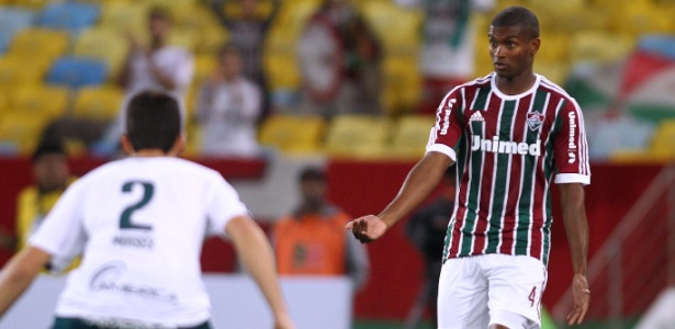 O zagueiro Marlon é uma das revelações do Fluminense na temporada - Matheus Andrade/Photocamera