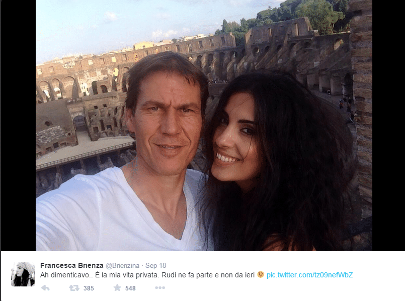 Rudi Garcia e Francesca Brienza estão namorando e revelaram nas redes sociais o relacionamento, após serem flagrados por paparazzi - Reprodução/Twitter