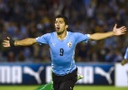 Uruguaios querem anular suspensão de Suárez após escândalo na Fifa - AFP PHOTO / Pablo PORCIUNCULA