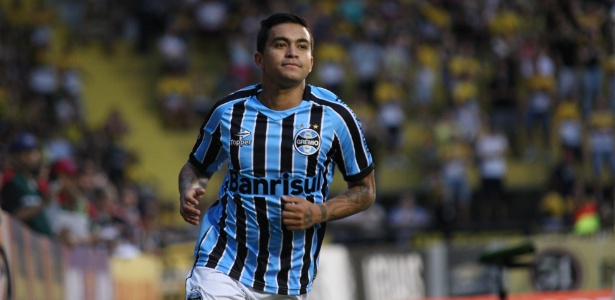 Dudu é um dos jogadores cujo contrato de empréstimo acaba no Grêmio - Alan Pedro/Getty Images